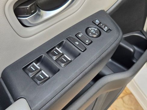 Used 2025 Honda Pilot Elite image 12