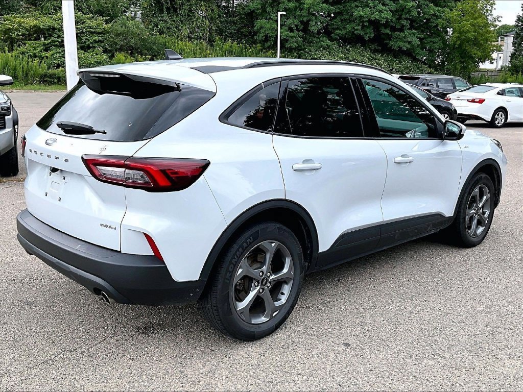 Used 2025 Ford Escape ST-Line Select AWD/4WD image 6
