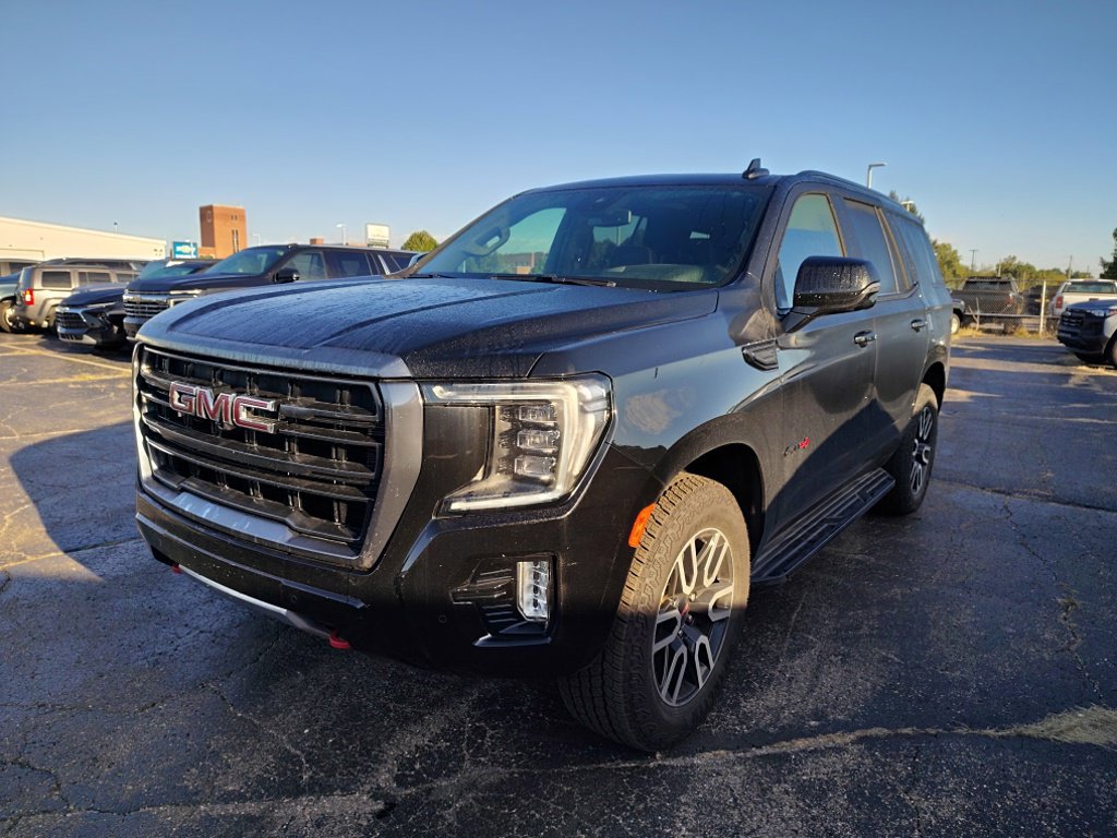 Certified 2024 GMC Yukon AT4 w/ Technology Package AWD/4WD image 1