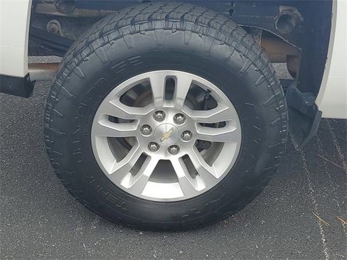 Used 2018 Chevrolet Silverado 1500 LT w/ All Star Edition image 7