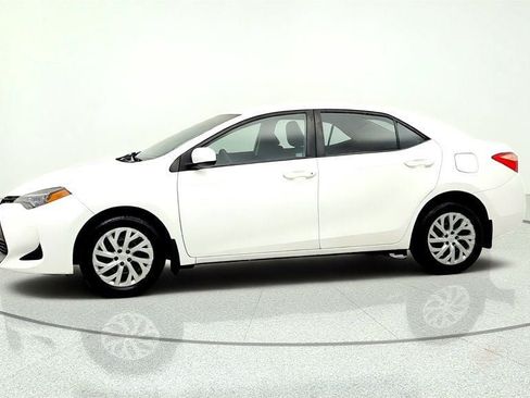 Used 2018 Toyota Corolla LE FWD image 8
