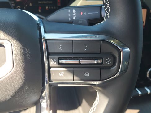 Used 2024 GMC Acadia Denali w/ Super Cruise Package image 22