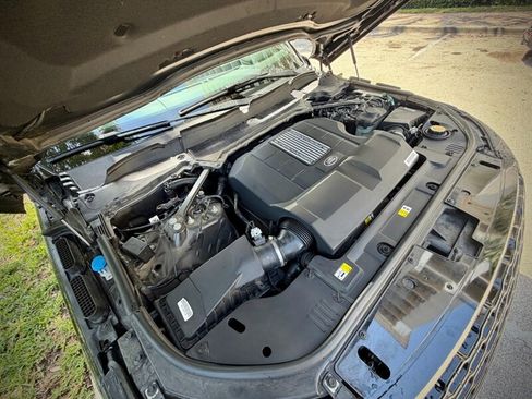 Used 2019 Land Rover Range Rover Supercharged image 20