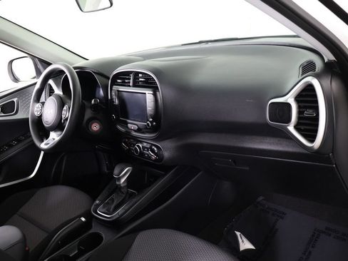Used 2024 Kia Soul LX w/ Option Group 015 FWD image 26
