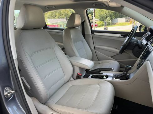 Used 2019 Volkswagen Passat 2.0T Wolfsburg FWD image 25