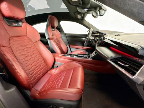 Used 2023 Audi RS e-tron GT w/ Ceramic Brake Package image 25