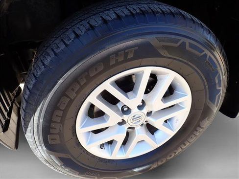 Used 2019 Nissan Frontier SV image 7