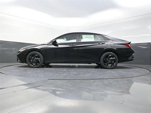 New 2026 Hyundai Elantra SEL Sport image 33