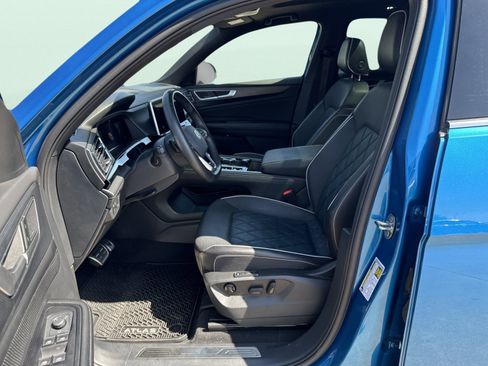 Used 2024 Volkswagen Atlas Cross Sport SEL Premium R-Line image 18