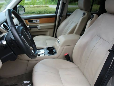 Used 2016 Land Rover LR4 HSE image 14