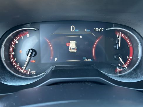 Used 2024 Toyota RAV4 LE image 29