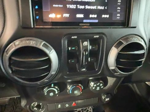 Used 2017 Jeep Wrangler Unlimited Sport w/ Quick Order Package 24S image 22