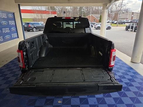 Used 2023 Ford F150 Lariat w/ Trailer Tow Package image 26