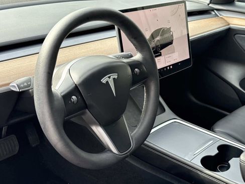Used 2023 Tesla Model 3 Standard Range RWD image 2