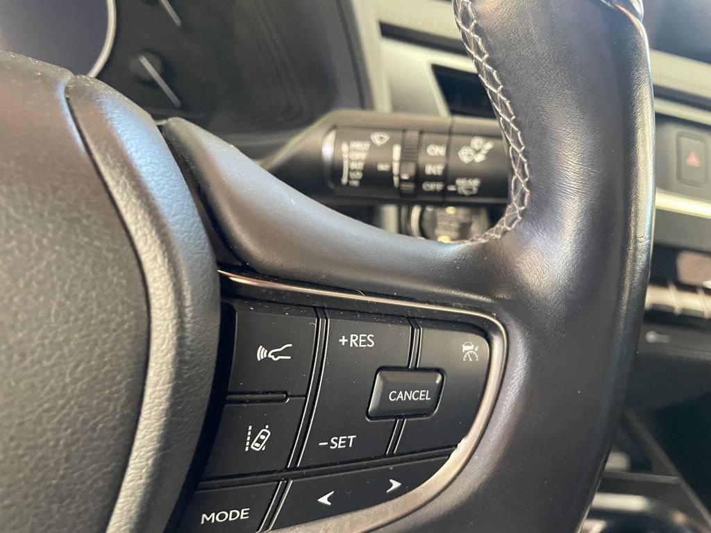 Used 2021 Lexus UX 200 FWD image 23