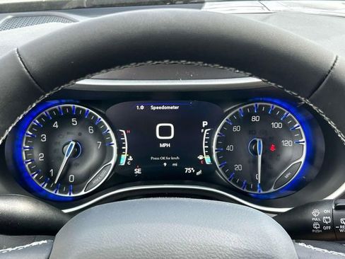 New 2026 Chrysler Voyager LX FWD image 32