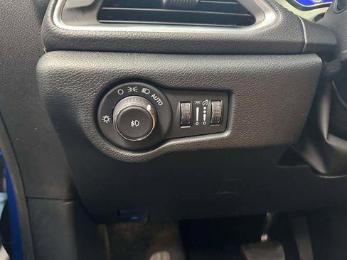 New 2026 Chrysler Pacifica Pinnacle w/ Trailer Tow Group image 30