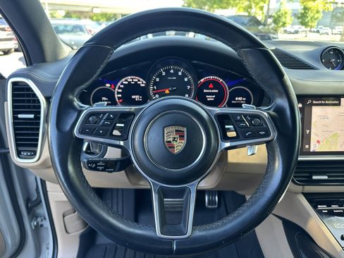 Used 2023 Porsche Cayenne S AWD/4WD image 13