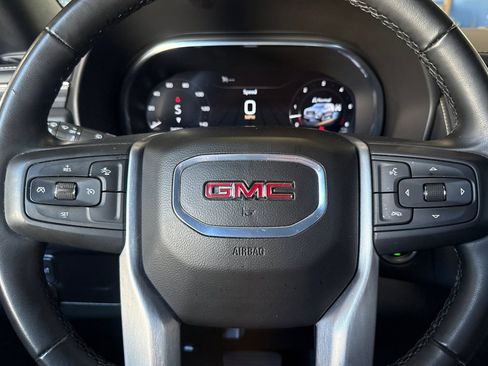 Used 2024 GMC Yukon SLT AWD/4WD image 34