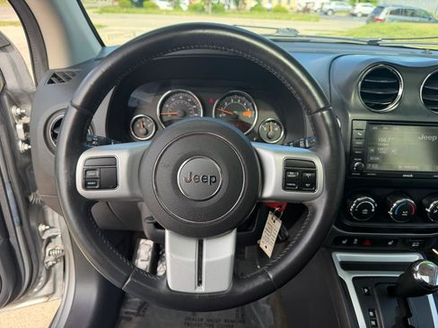 Used 2016 Jeep Compass High Altitude AWD/4WD image 15