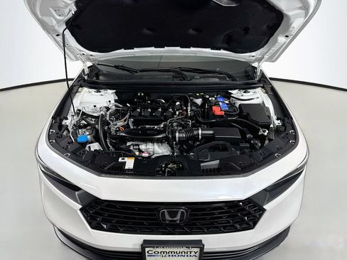 Certified 2025 Honda Accord SE image 40