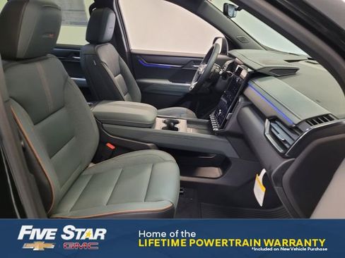 New 2026 GMC Acadia AT4 w/ Luxury Package image 17