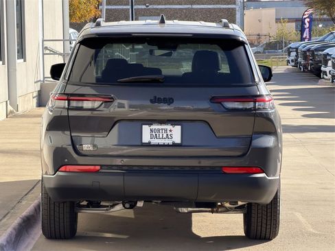New 2025 Jeep Grand Cherokee L Altitude image 6