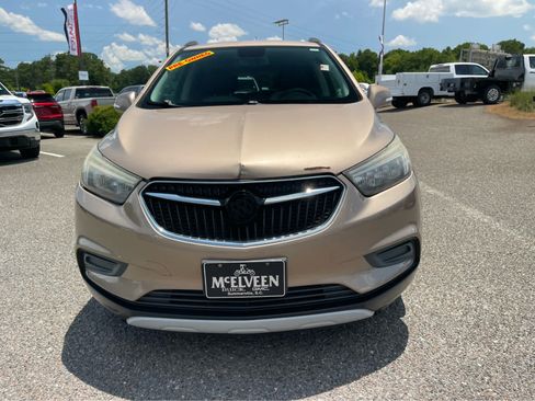 Used 2018 Buick Encore Preferred FWD image 2