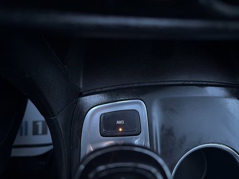 Used 2018 Chevrolet Equinox LT image 15