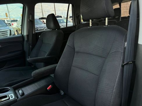 Used 2017 Honda Pilot EX image 41