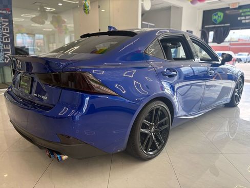 Used 2019 Lexus IS 300 F Sport w/ F Sport Package image 12