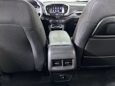 Used 2024 GMC Terrain SLE w/ Driver Convenience Package FWD image 22