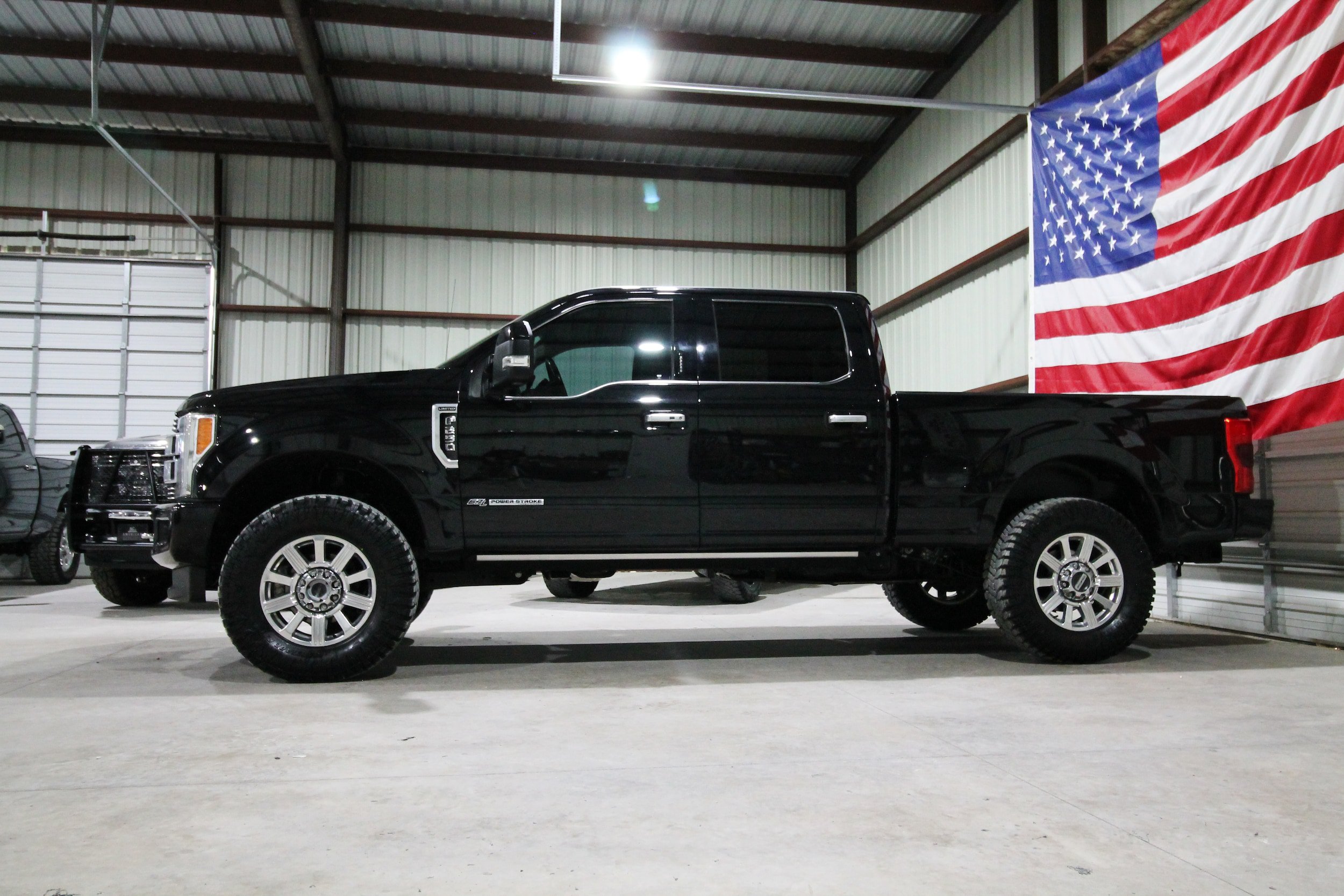 Used 2019 Ford F250 Limited AWD/4WD image 5