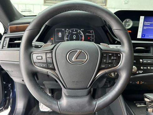 Used 2024 Lexus ES 350 w/ Premium Package image 32