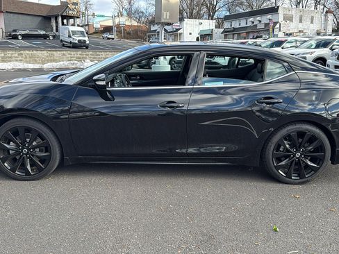 Certified 2021 Nissan Maxima SR w/ Sport Mat Group image 4