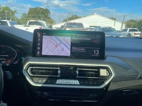 Used 2023 BMW X4 xDrive30i w/ Premium Package image 18