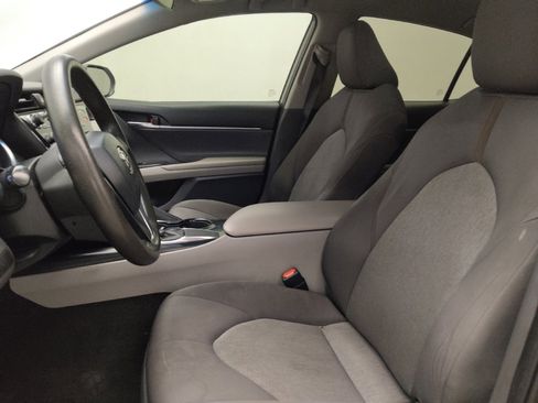 Used 2020 Toyota Camry LE image 17