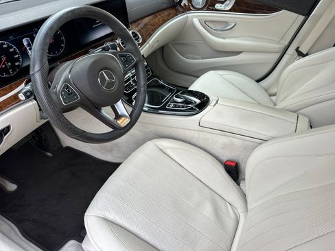 Used 2018 Mercedes-Benz E 300 4MATIC image 10