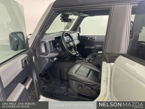 Used 2022 Ford Bronco Black Diamond AWD/4WD image 12
