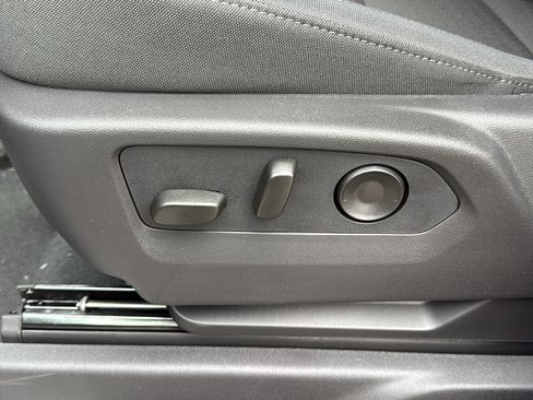 New 2026 GMC Sierra 1500 Elevation image 9