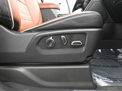 Used 2025 GMC Sierra 3500 Denali Ultimate image 55