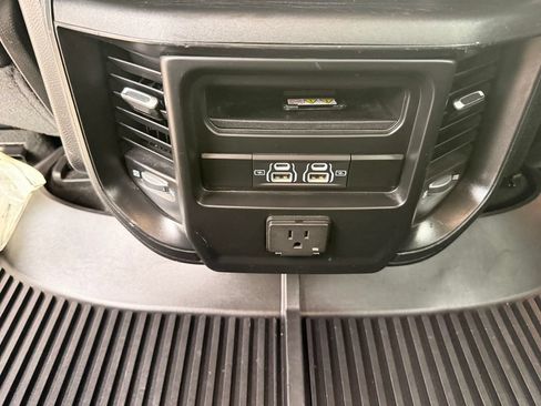 Used 2021 RAM 1500 Laramie AWD/4WD image 46