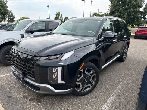 Used 2024 Hyundai Palisade Limited AWD/4WD image 1