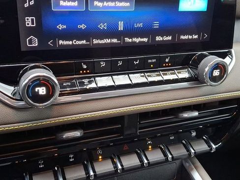 Used 2024 Chevrolet Colorado ZR2 w/ Safety Package image 26