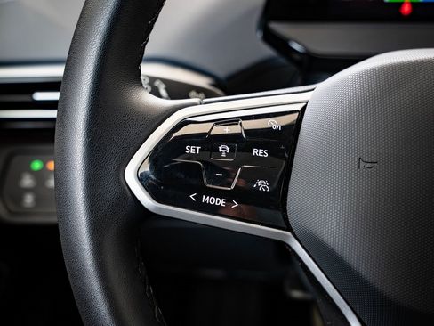 Used 2023 Volkswagen ID.4 Pro S image 23