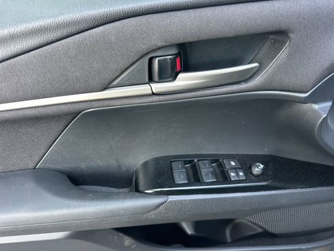 Used 2025 Toyota Camry LE image 10