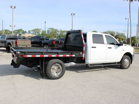 Used 2024 RAM 3500 Tradesman w/ Chrome Appearance Group AWD/4WD image 11