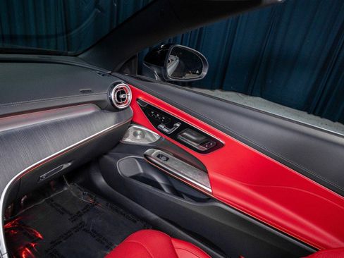Used 2025 Mercedes-Benz CLE 450 4MATIC Cabriolet image 28