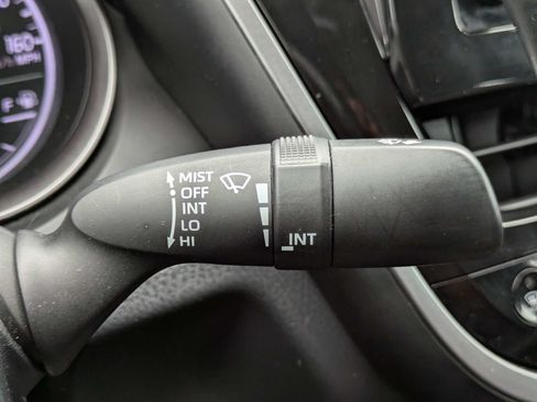 Used 2023 Toyota Camry SE FWD image 17