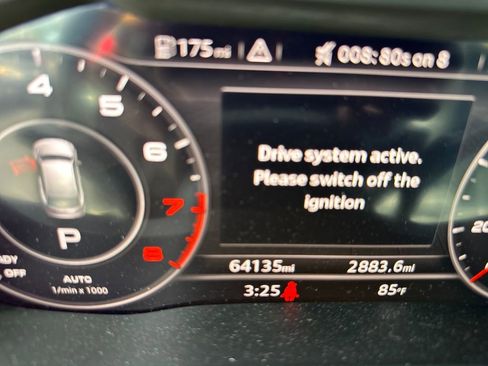 Used 2020 Audi Q5 2.0T Titanium Premium Plus w/ Premium Plus Package image 17